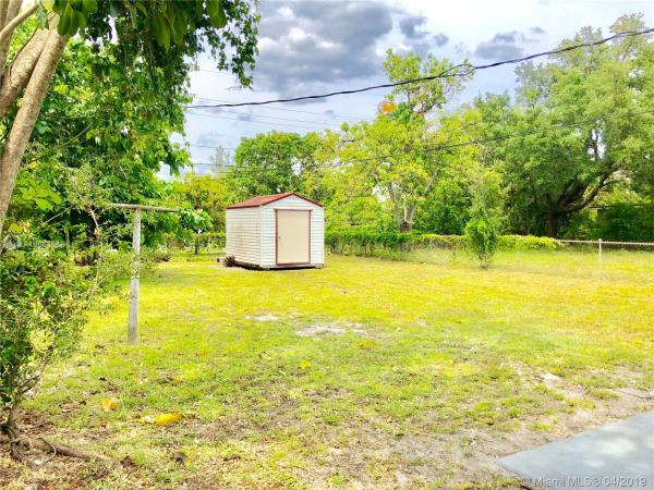 Sunkist Grove, 1565 NW 120th St, North Miami, Florida 33167, image 2