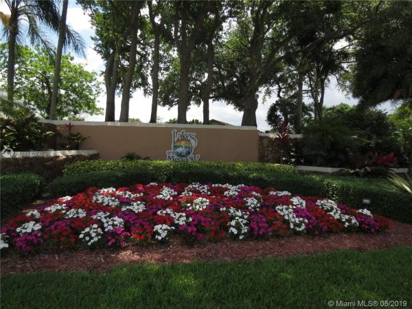 Patio Homes At Lakes Of The Meadow, 4342 SW 147th Ct, Kendall West, Florida 33185, image 2