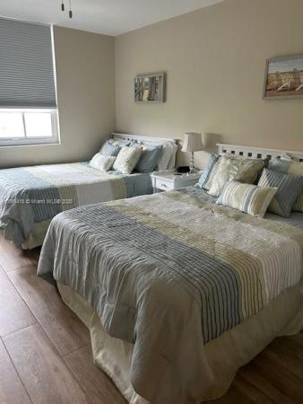 The Yacht Club At Aventura, 19701 E Country Club Dr #5606, Aventura, Florida 33180, image 1