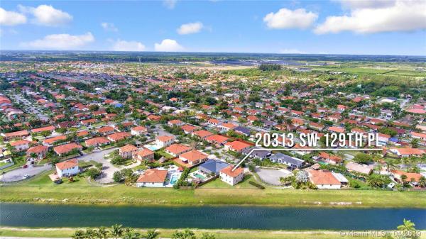 20313 SW 129th Pl, Unincorporated Dade County, Florida 33177, image 2