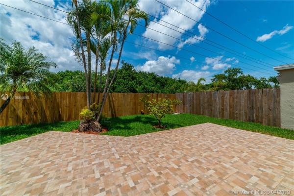 Deerwood, 14666 SW 128th Ct Rd, Three Lakes, Florida 33186, image 2