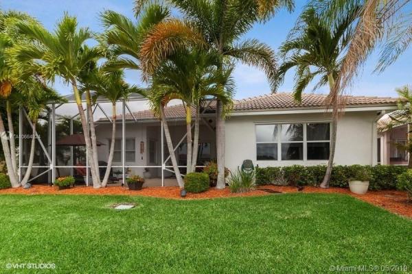 Heron Cove At Baywinds, 9331 Heron Cove Dr, West Palm Beach, Florida 33411, image 2
