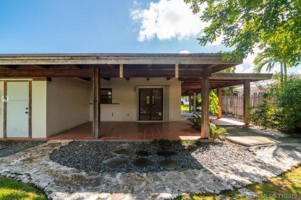 Tropical Isle Homes, 261 Greenwood Dr, Key Biscayne, Florida 33149, image 2