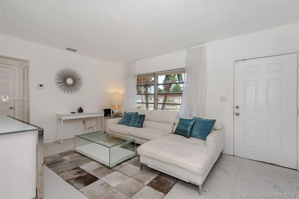 Biscayne Gardens, 421 NW 149th, Golden Glades, Florida 33168, image 2