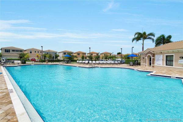 Champion Lakes, 301 NE 194th Ln, Ives Estates, Florida 33179, image 2