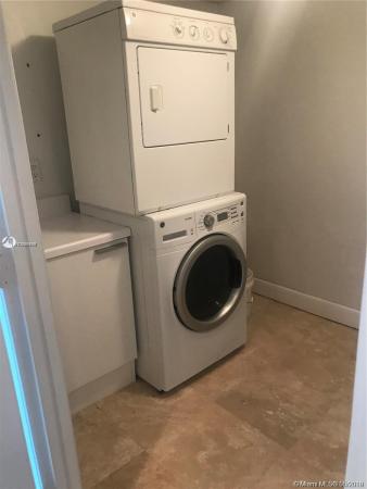 One Fifty One At Biscayne, 14951 Royal Oaks Ln #2507, North Miami, Florida 33181, image 2