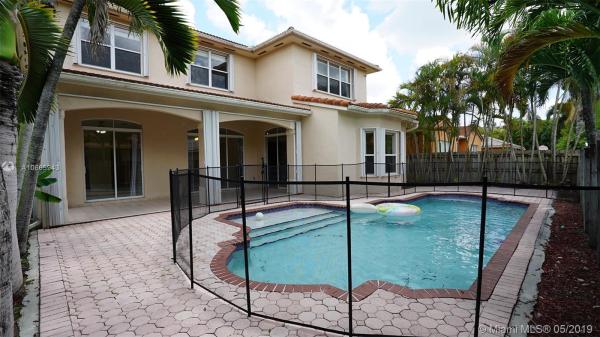 6870 SW 159th Pl, Unincorporated Dade County, Florida 33193, image 2