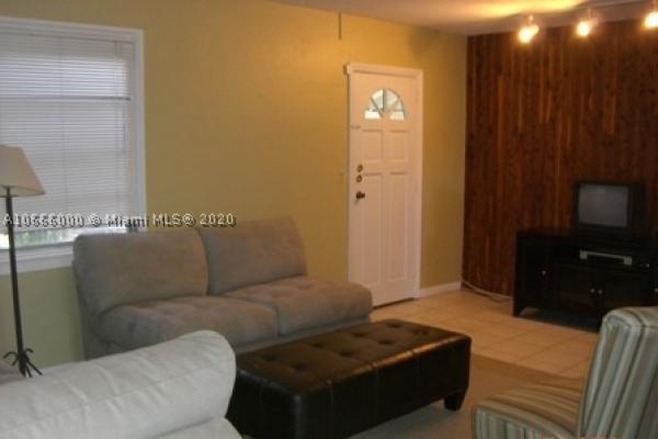 460 NE 110th St, Unincorporated Dade County, Florida 33161, image 2
