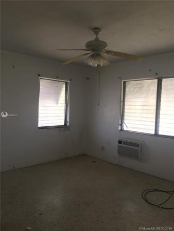 Sunshine Manor, 2533 Wiley St, Hollywood, Florida 33020, image 2