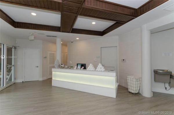 Hamptons West, 20281 E Country Club Dr #514, Aventura, Florida 33180, image 2