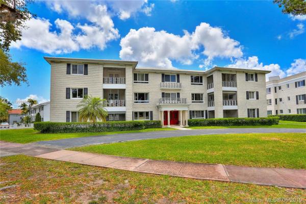The Fountainview Club, 2825 Granada Blvd #3A, Coral Gables, Florida 33134, image 2