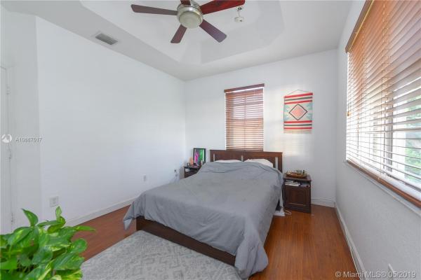 The Shores At Isles Of Bayshore, 9303 SW 227th St #2, Cutler Bay, Florida 33190, image 2