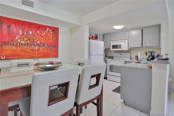 Coral Pointe Townhomes, 8660 NW 6th Ln #5-206, Fountainebleau, Florida 33126, image 2