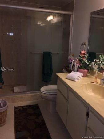 San Simeon, 21300 San Simeon Way #O6, Ives Estates, Florida 33179, image 2