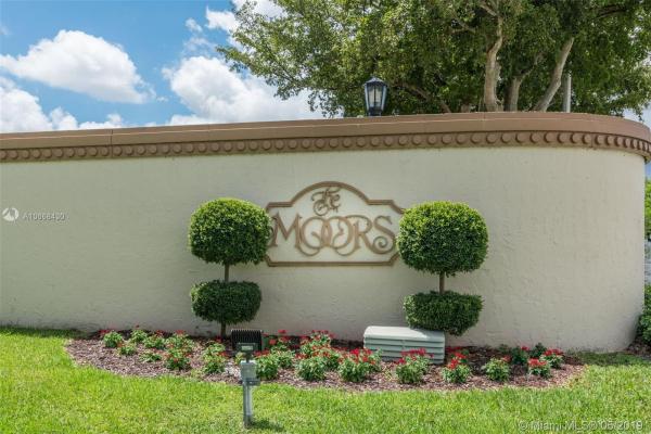 Villa Homes At The Moors, 17043 NW 66th Ct #17043, Country Club, Florida 33015, image 2