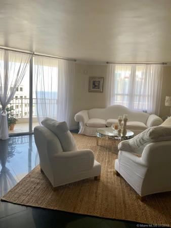 Courvoisier Courts, 701 Brickell Key Blvd #1812, Miami, Florida 33131, image 2