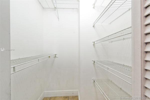 Paradise Villas, 8061 NW 8th St #2, Fountainebleau, Florida 33126, image 2