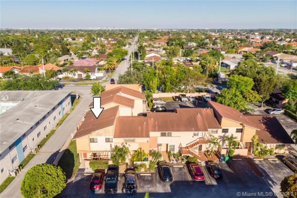 The Park Townhomes, 3608 SW 112th Ave #7-2, University Park, Florida 33165, image 2