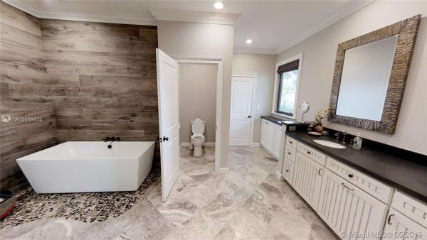 Kendalwood Estates, 8270 SW 119th St, Kendall, Florida 33156, image 2