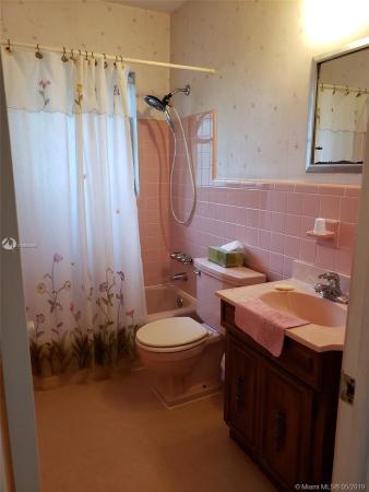 Fairmont Terrace, 420 NE 146th St, Golden Glades, Florida 33161, image 2
