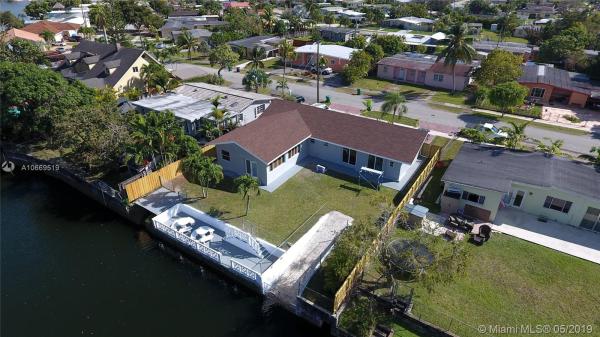 Westwood Lakes Residential, 11045 SW 51st Ter, Westwood Lakes, Florida 33165, image 2