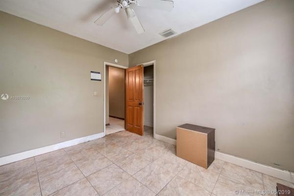 Carl Byoir, 990 NE 160th St, North Miami Beach, Florida 33162, image 2