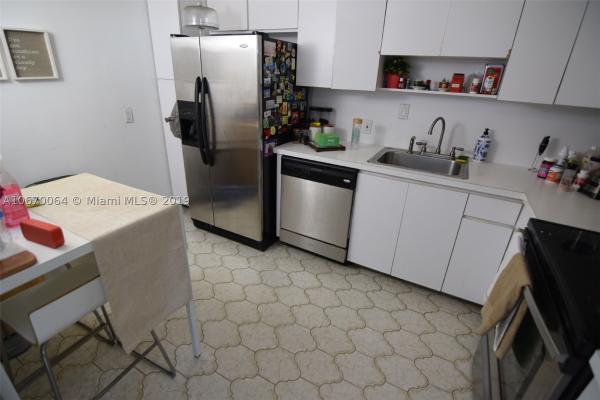 Arlen House East, 100 Bayview Dr #PH19, Sunny Isles Beach, Florida 33160, image 2