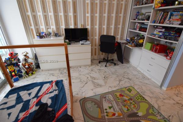 Arlen House East, 100 Bayview Dr #PH19, Sunny Isles Beach, Florida 33160, image 3