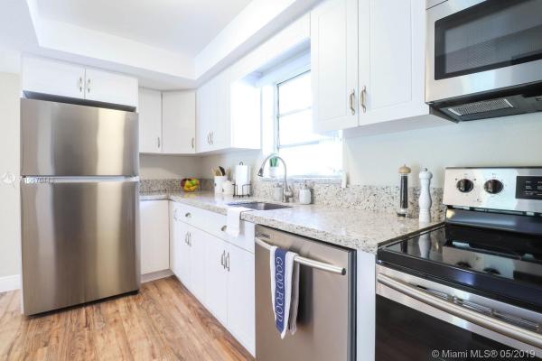 Village At Dadeland, 7360 SW 82nd St #E103, Glenvar Heights, Florida 33143, image 2