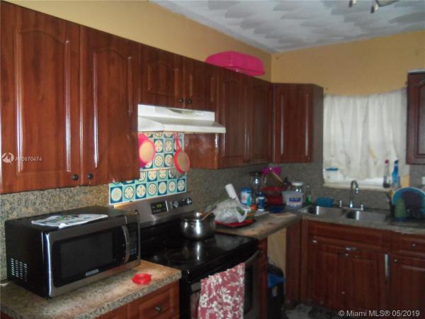 Fulford Highlands, 16128 NE 3rd Ave, Golden Glades, Florida 33162, image 2