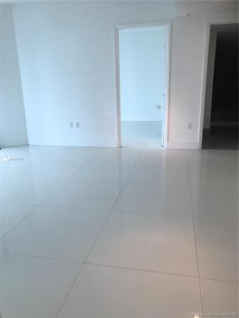 Mint At Riverfront, 92 SW 3rd St #1704, Miami, Florida 33130, image 2