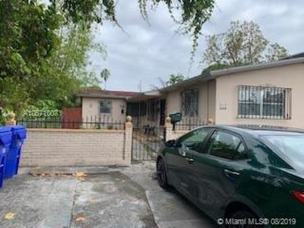 Beacom Manor, Miami, Florida 33135, image 2