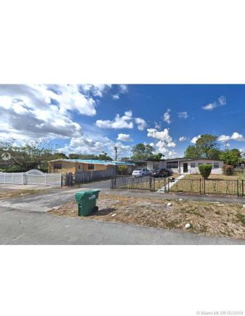 Cravero Cloverleaf Estates, 855 NW 168th Ter, Miami Gardens, Florida 33169, image 2