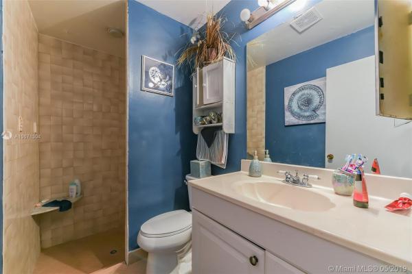 Lakeside Green, West Palm Beach, Florida 33417, image 2