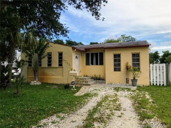Hollywood Little Ranches, 2722 Taylor St, Hollywood, Florida 33020, image 2