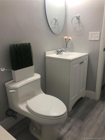 Park Manor, 571 W 35th St, Riviera Beach, Florida 33404, image 2