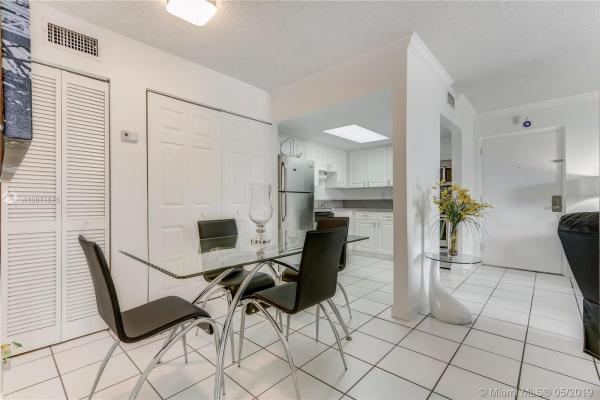 Captiva Lakes Villas, 8309 SW 142nd Ave #H-204, Kendale Lakes, Florida 33183, image 2