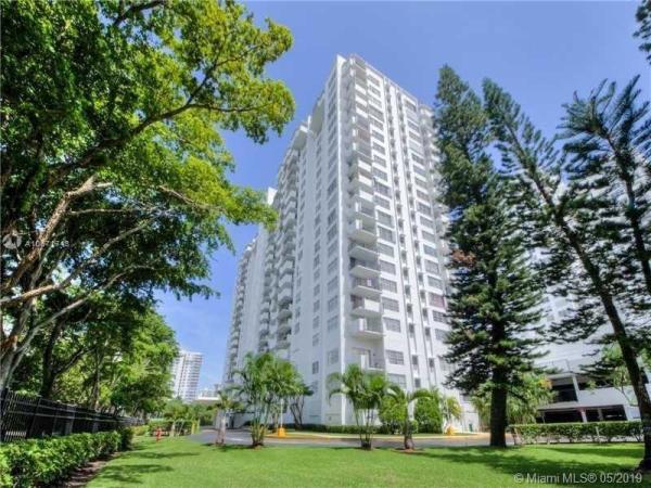 Commodore Plaza Century, 2780 NE 183rd St #1611, Aventura, Florida 33160, image 2