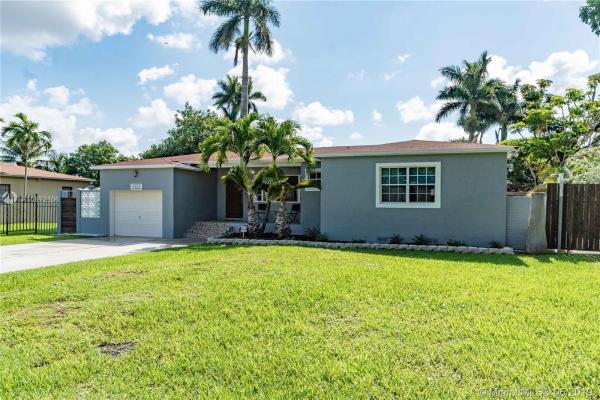 Biscayne Gardens, 13701 NE 1st Ave, Golden Glades, Florida 33161, image 2