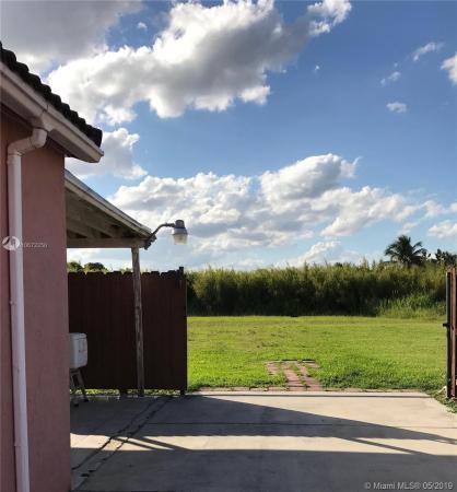 Weitzer Serena Lakes West, 17518 SW 143rd Pl, Richmond West, Florida 33177, image 2