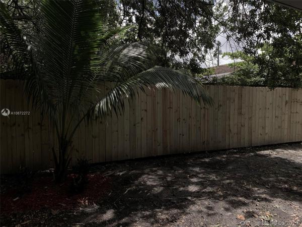 Cordova Park, 1470 NW 41st St, Miami, Florida 33142, image 2
