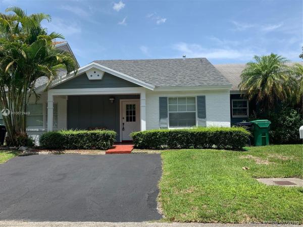 Hickory Lane Country Villas At Country Walk, 14416 SW 142nd Ct, Country Walk, Florida 33186, image 2