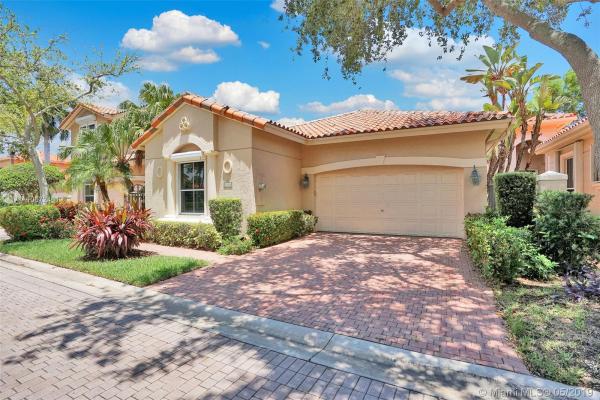 Edgewater, 1596 Breakwater Ter, Hollywood, Florida 33019, image 2