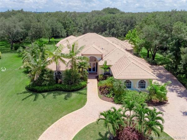 Whispering Pines, 3300 SW 134th Ter, Davie, Florida 33330, image 2