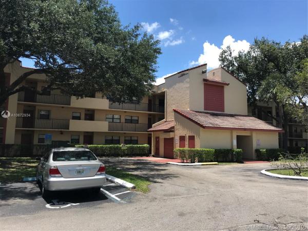Miramar Club, 3199 Foxcroft Rd #109, Miramar, Florida 33025, image 2