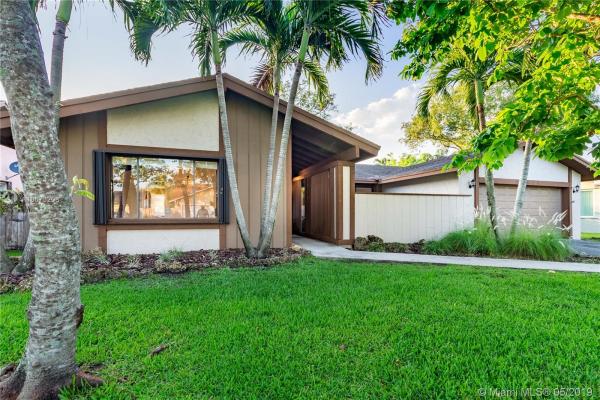 Calusa Club Estates, 10255 SW 131st Ct, The Crossings, Florida 33186, image 2