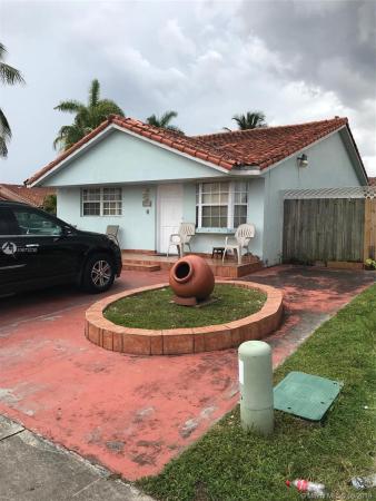 Biltmore Villas, 8980 NW 116th St, Hialeah Gardens, Florida 33018, image 2