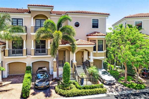 Casa Del Sol Of Tequesta, 306 Del Sol Cir, Tequesta, Florida 33469, image 2
