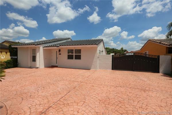 Superior Homes, 13349 NW 3rd Ln, Tamiami, Florida 33182, image 2