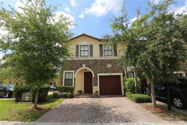 Interlaken, 16424 SW 42nd Ter, Kendale Lakes, Florida 33185, image 2